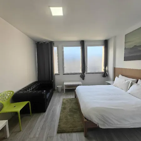 Milanforester מילאנו