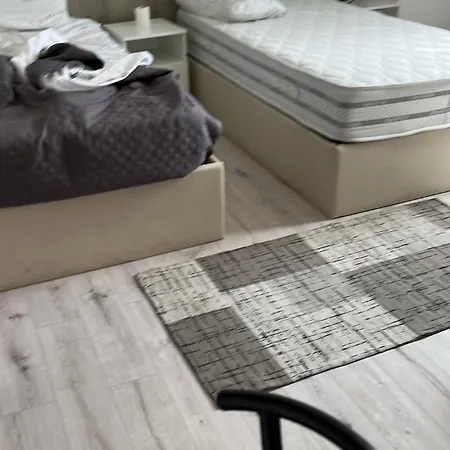 Milanforester * מילאנו