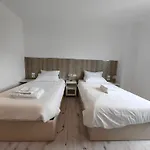 Milanforester Apartman *